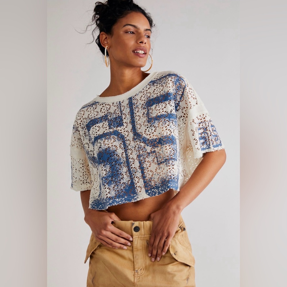 Free People Cream & Blue Open-Knit Cropped Tee